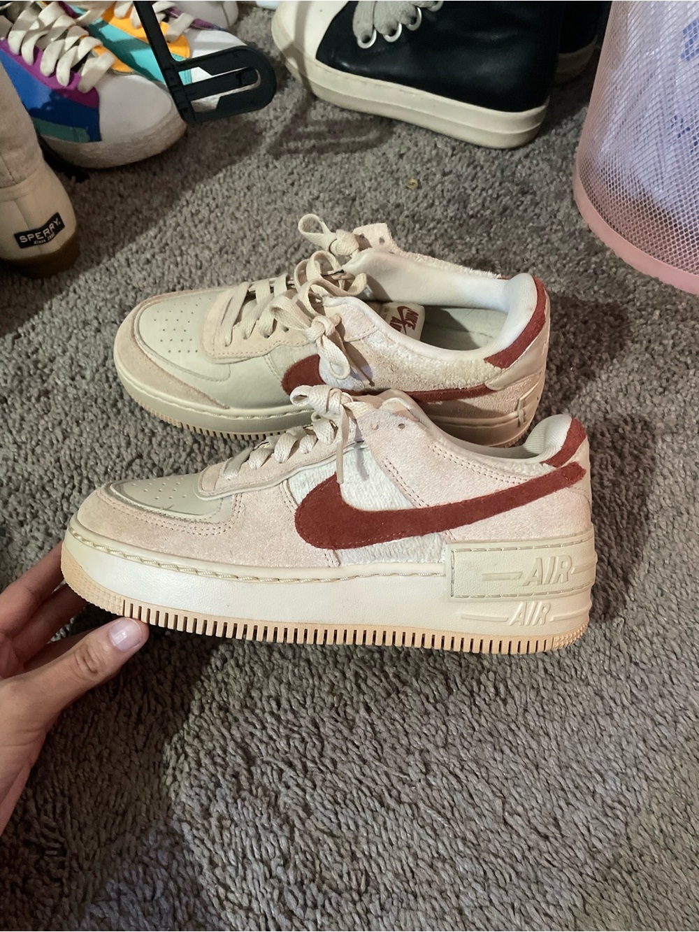 Nike Kids Low-Top Sneakers in Cream with Rust Swoosh